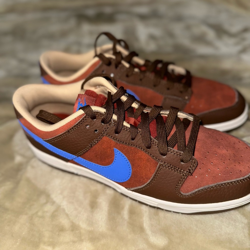 Nike Dunks - Picture 2 of 4